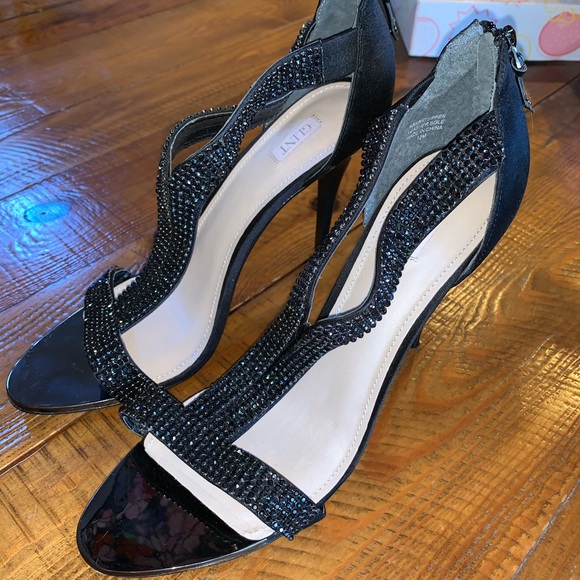 Glint Black Heel - Picture 3 of 4